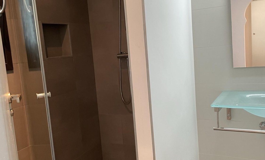 Nowy budynek - villa -
