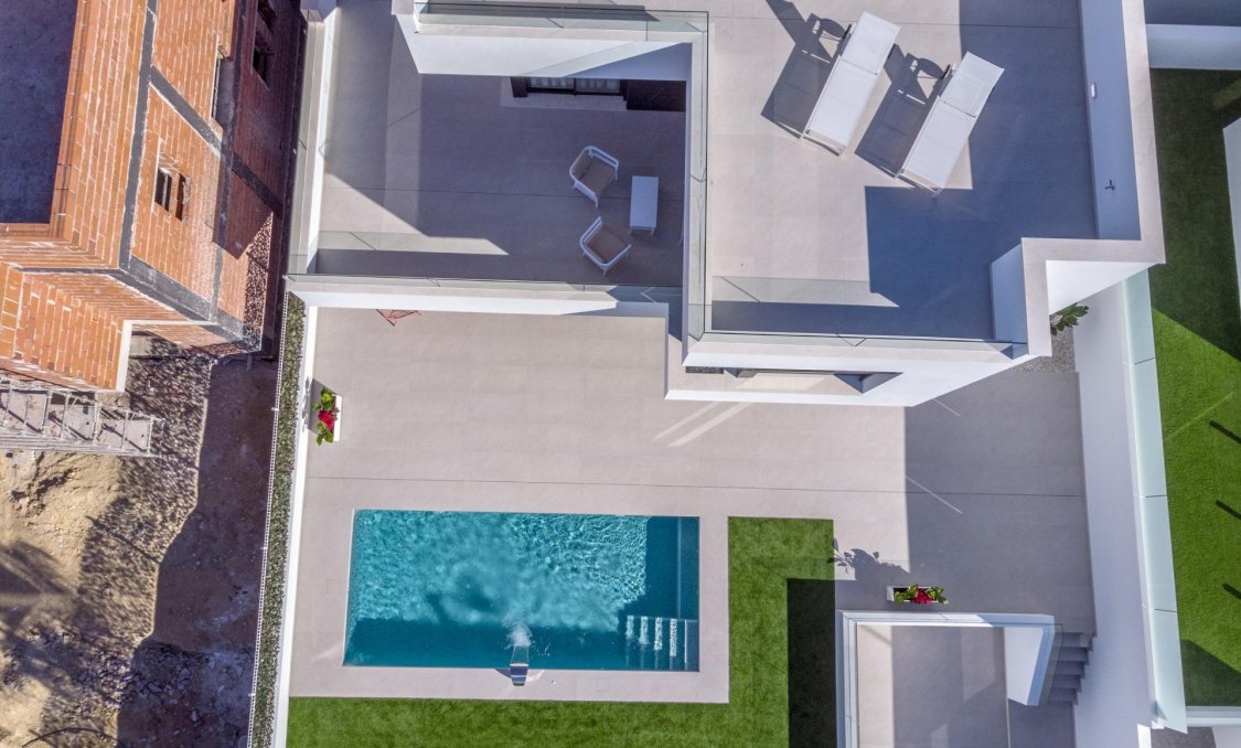 Obra nueva - villa -
