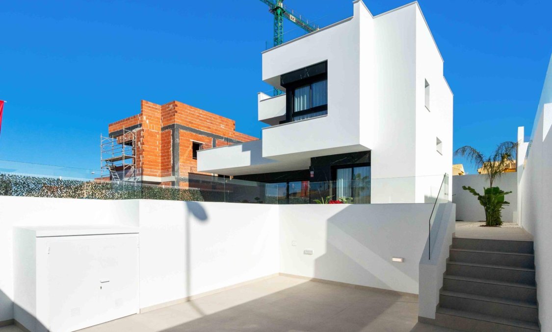 Obra nueva - villa -
