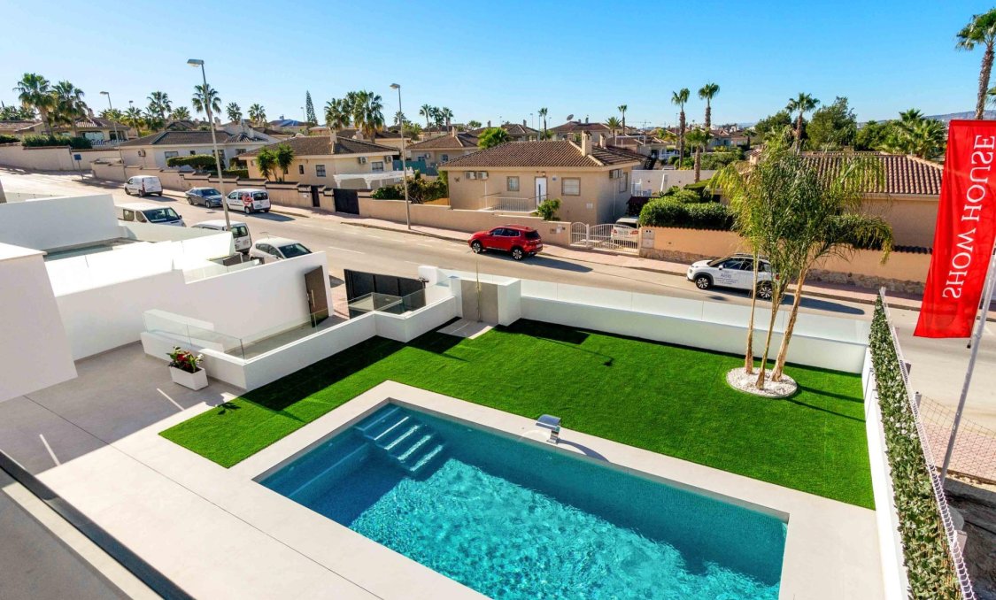 Obra nueva - villa -
