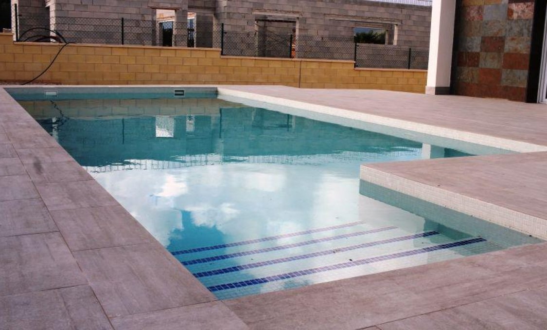 Obra nueva - villa -
