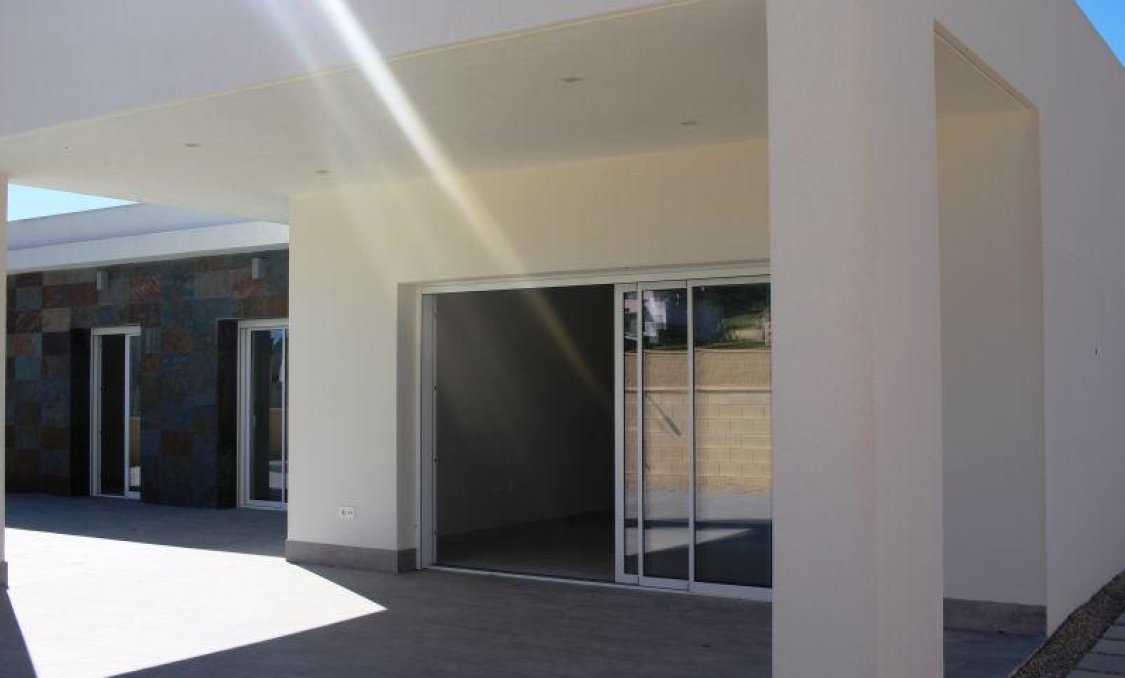 Obra nueva - villa -
