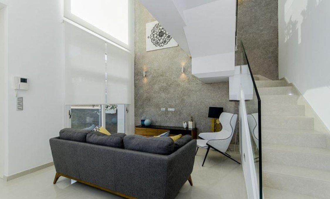 Obra nueva - villa -
