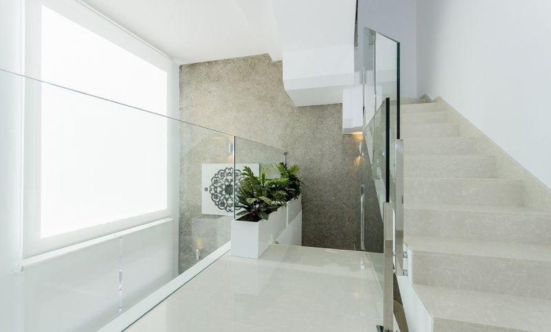 Obra nueva - villa -
