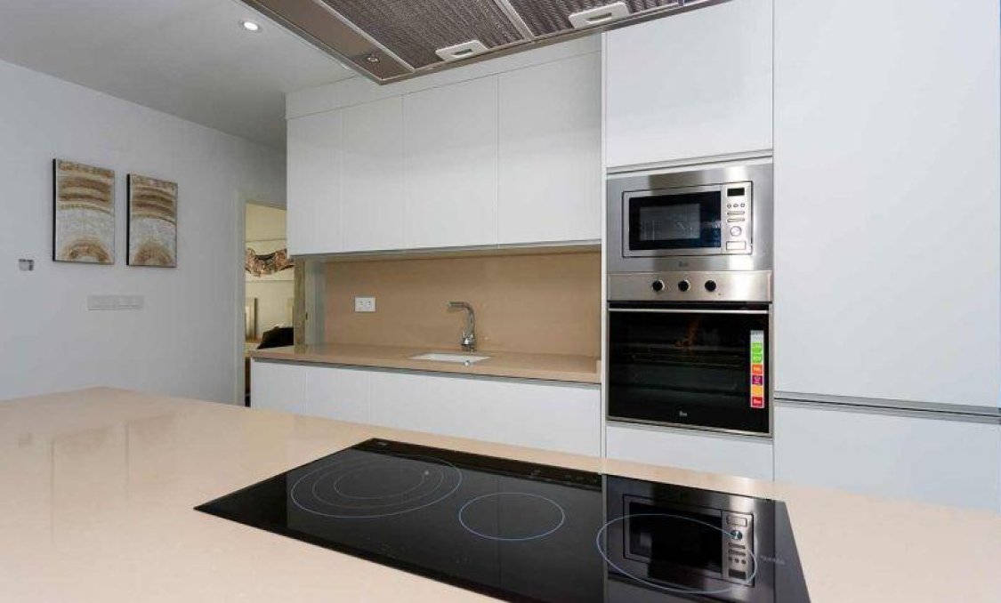 Nowy budynek - Quad House -
