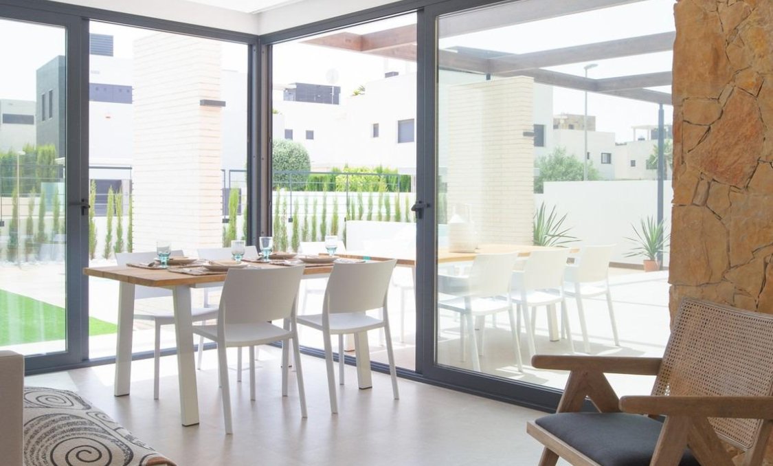 Obra nueva - villa -
