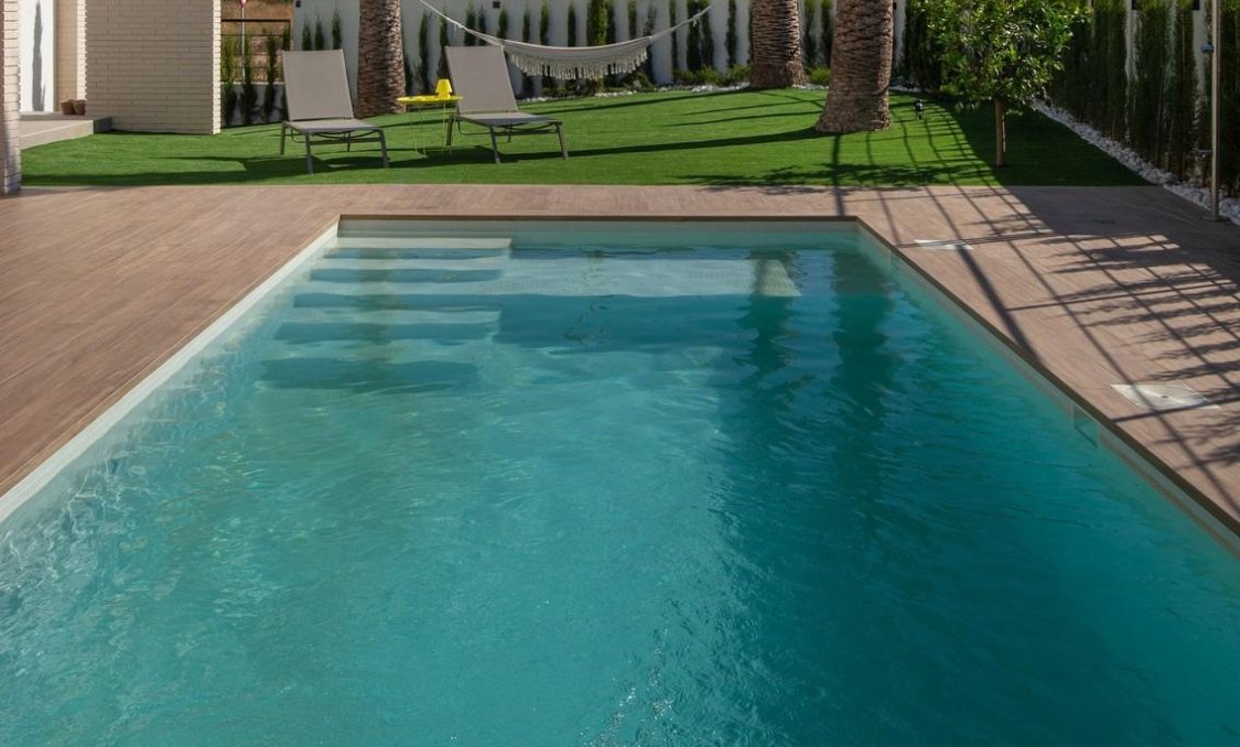 Obra nueva - villa -
