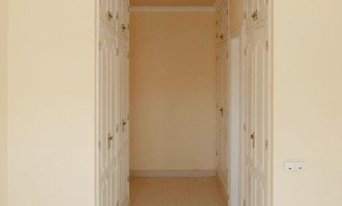 Nowy budynek - villa -
