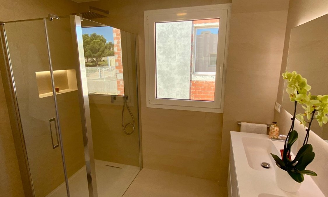 Obra nueva - villa -
