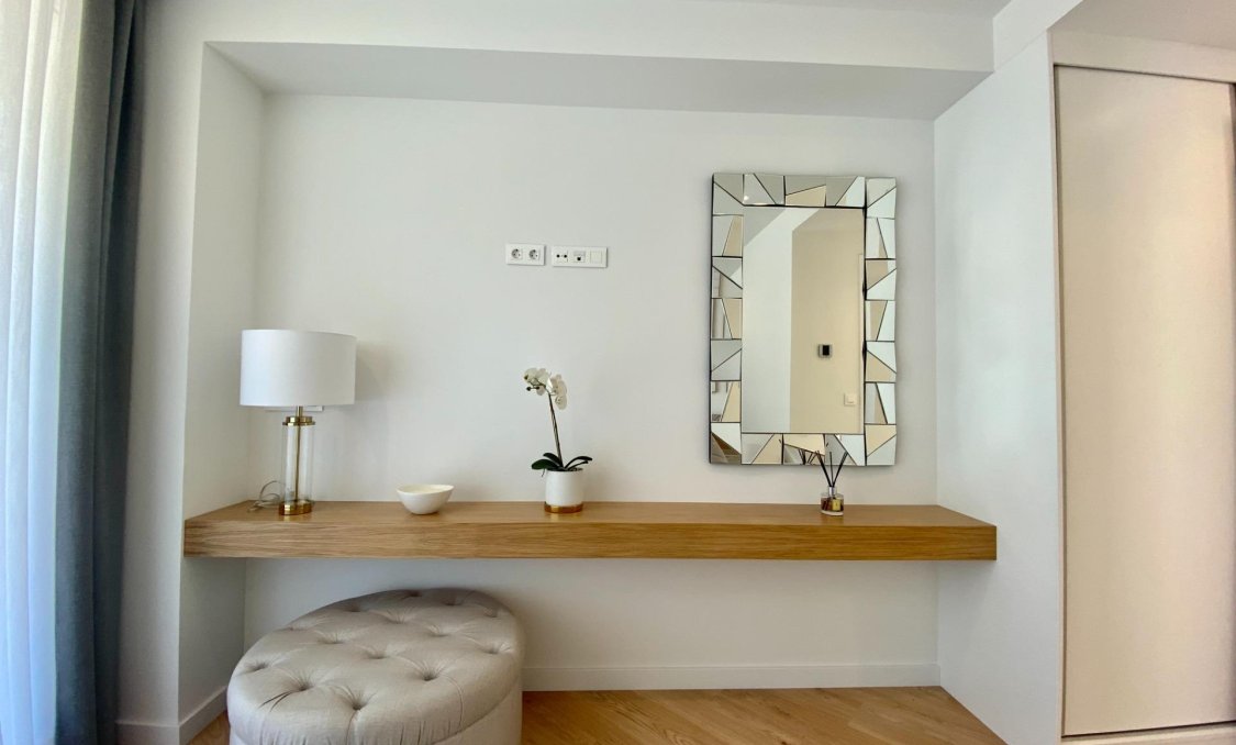 Obra nueva - villa -
