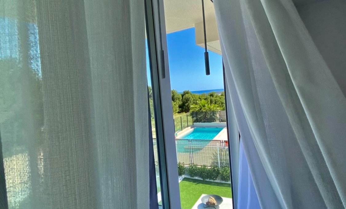 Obra nueva - villa -
