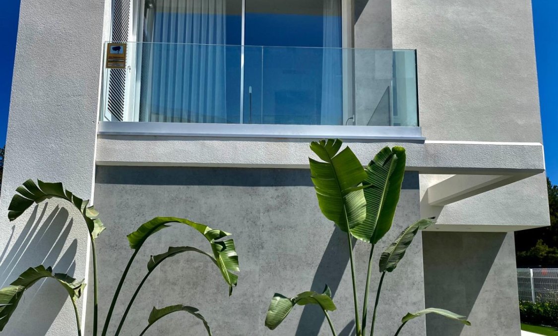 Obra nueva - villa -
