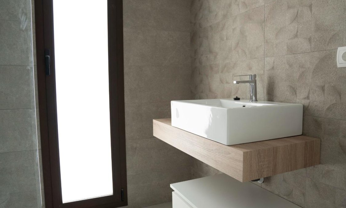 Obra nueva - villa -
