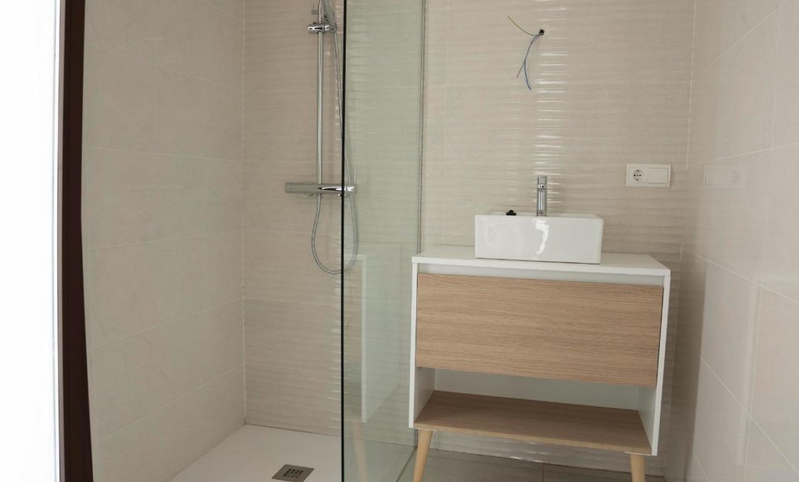 Obra nueva - villa -
