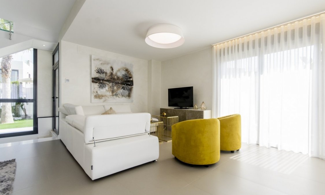 Obra nueva - villa -
