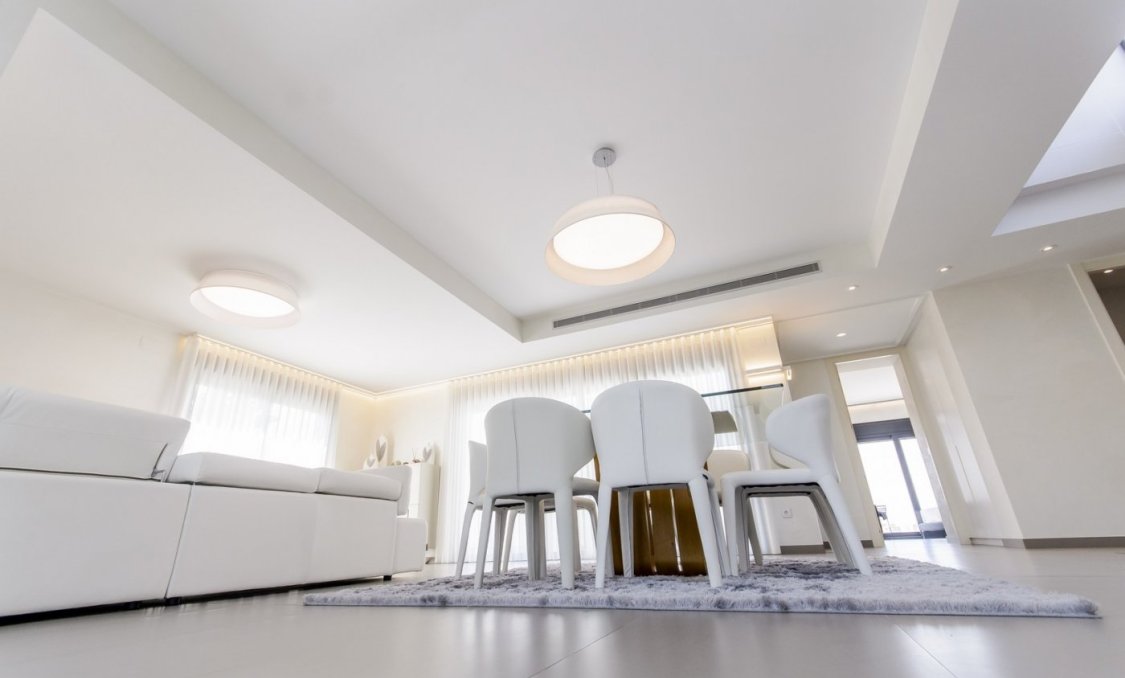 Obra nueva - villa -
