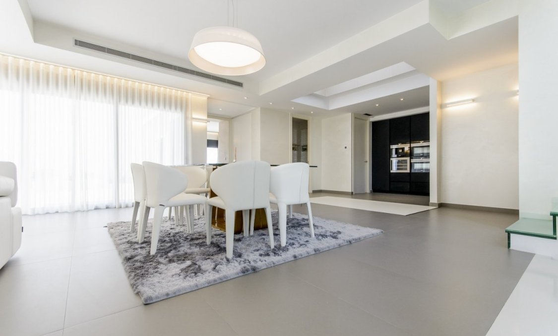 Obra nueva - villa -
