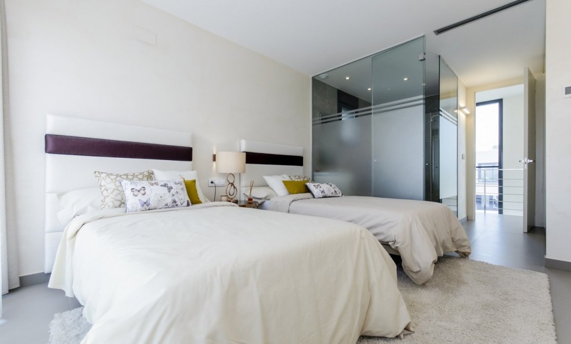 Obra nueva - villa -
