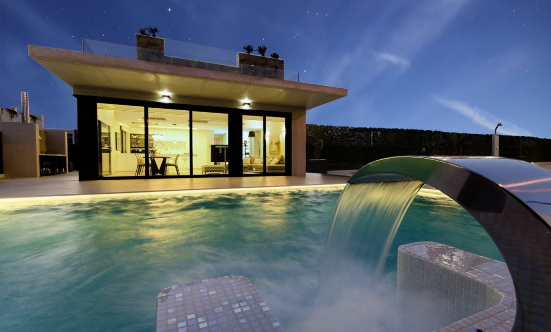 Obra nueva - villa -
