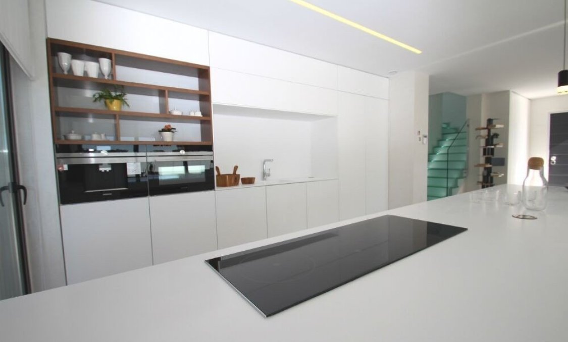 Obra nueva - villa -
