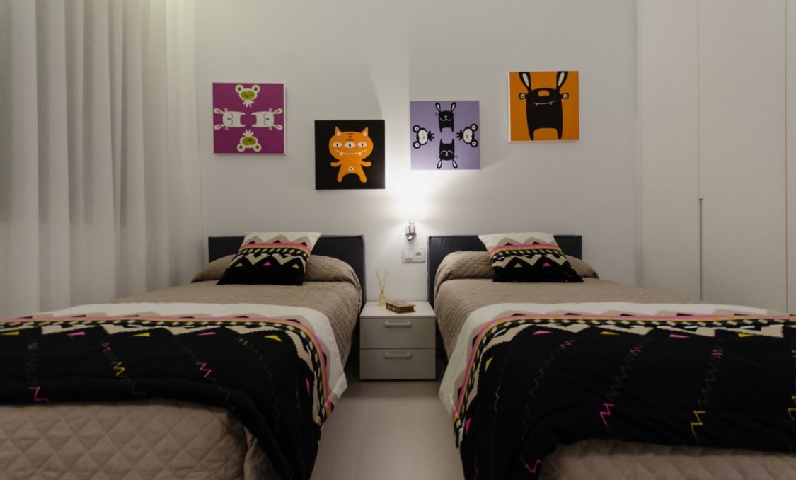 Obra nueva - villa -
