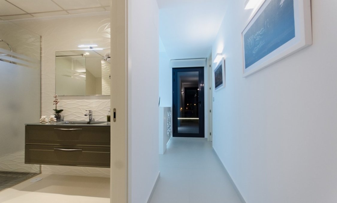 Obra nueva - villa -
