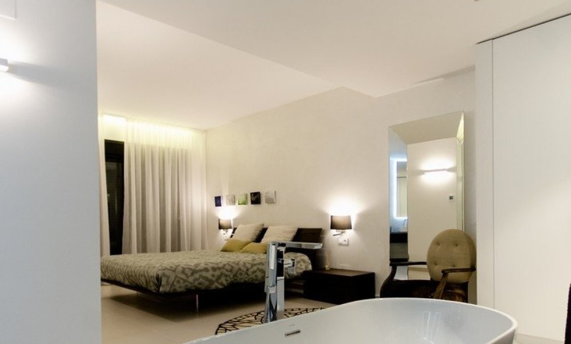 Obra nueva - villa -
