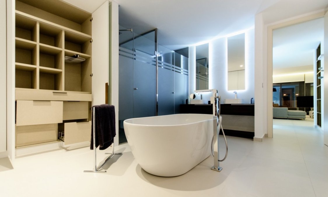 Obra nueva - villa -
