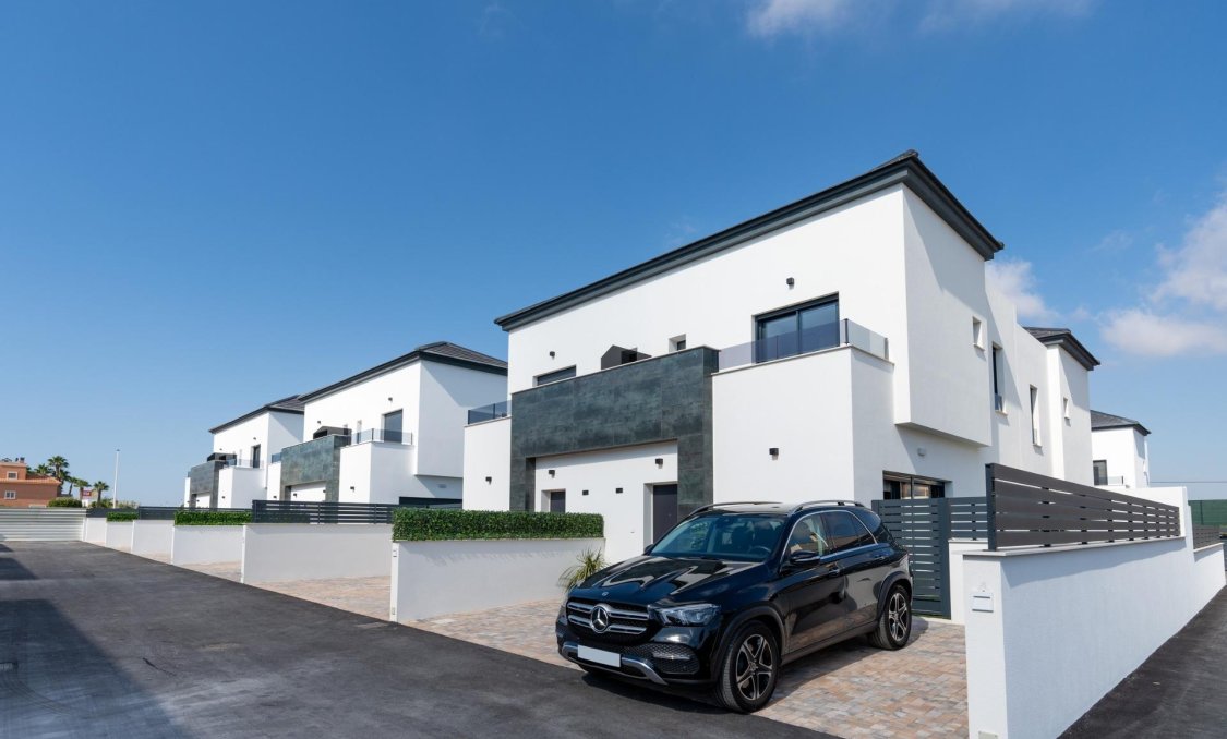 Obra nueva - Quad House -
