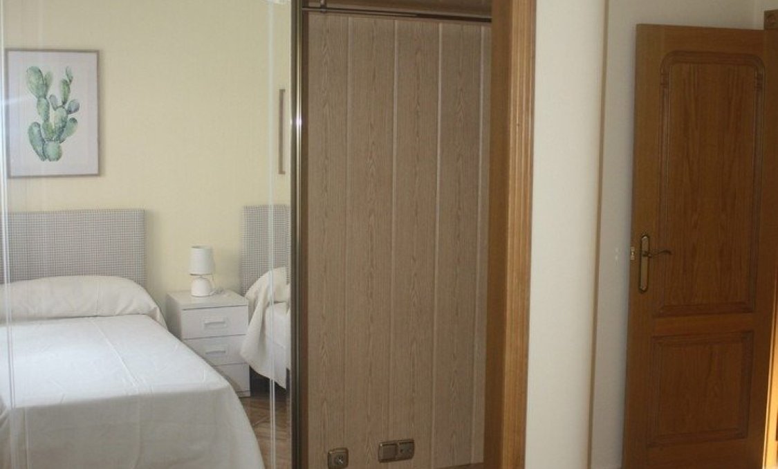 Obra nueva - villa -
