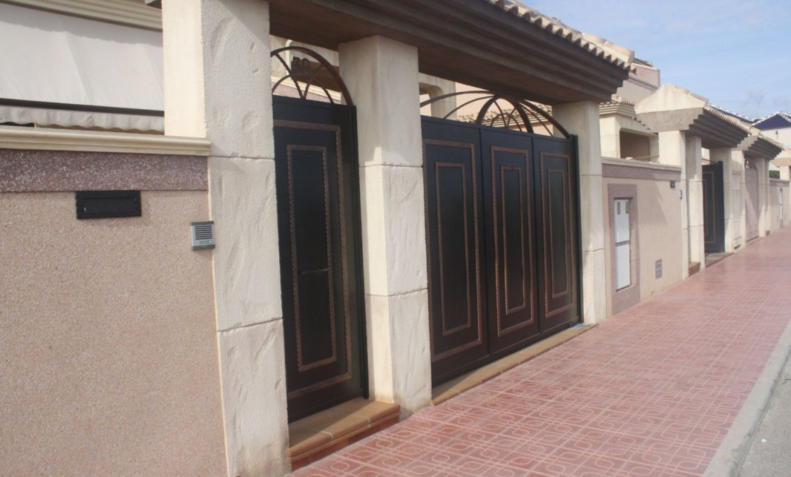 Obra nueva - town house -
