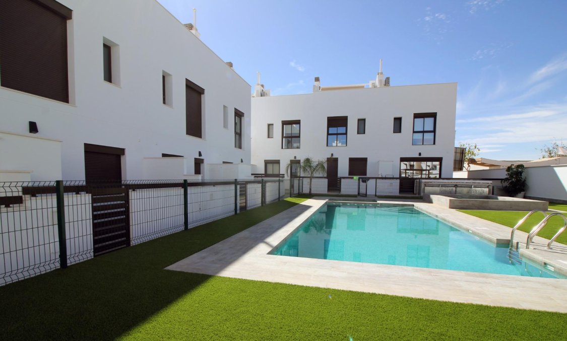 New Build - villa -
Pilar de la Horadada - parque Andromeda