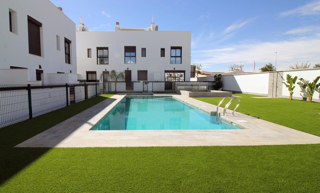 New Build - villa -
Pilar de la Horadada - parque Andromeda