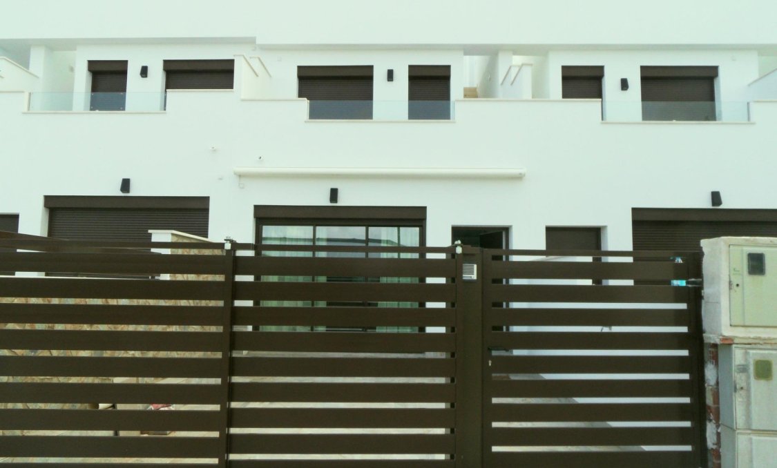 New Build - villa -
Pilar de la Horadada - parque Andromeda