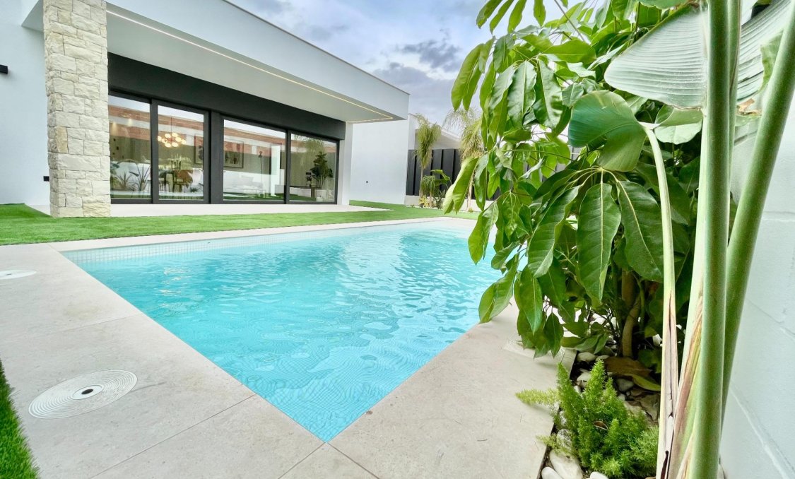 Nowy budynek - villa -
