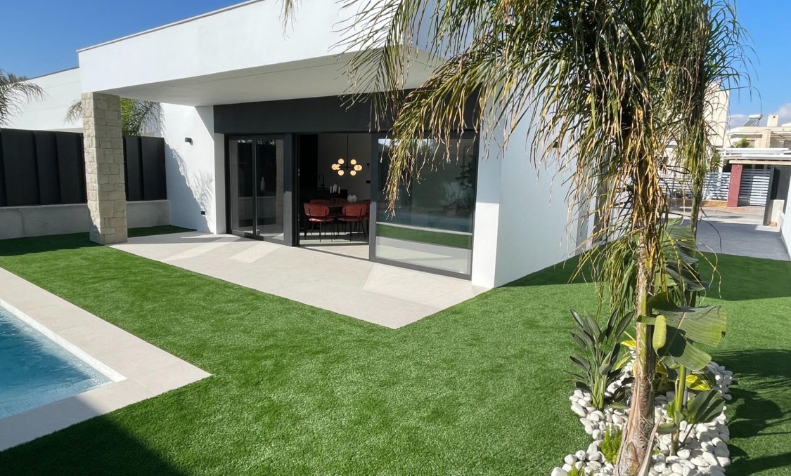 Nowy budynek - villa -
