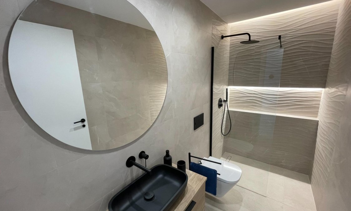 Nowy budynek - villa -
