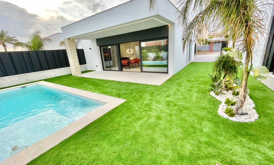 Nowy budynek - villa -
