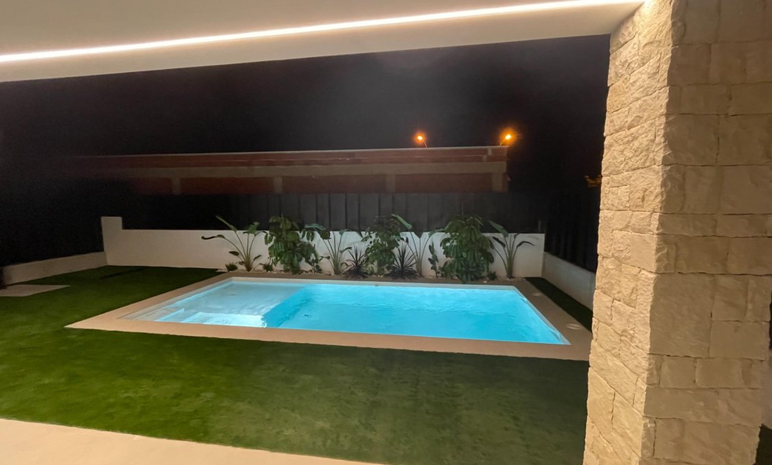 Nowy budynek - villa -
