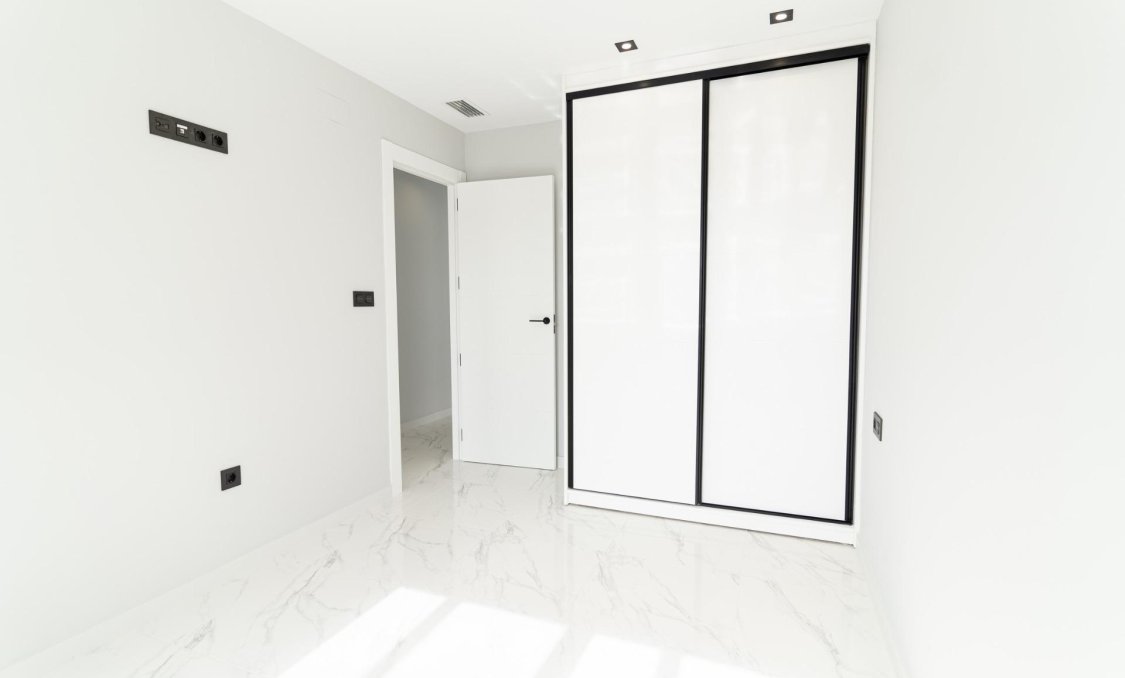 Obra nueva - villa -
