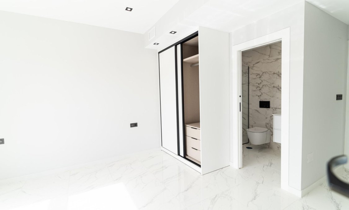 Obra nueva - villa -
