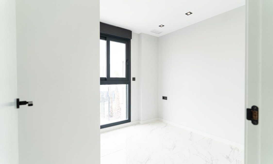 Obra nueva - villa -
