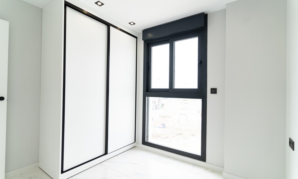 Obra nueva - villa -
