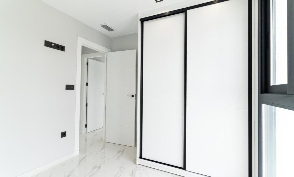 Obra nueva - villa -
