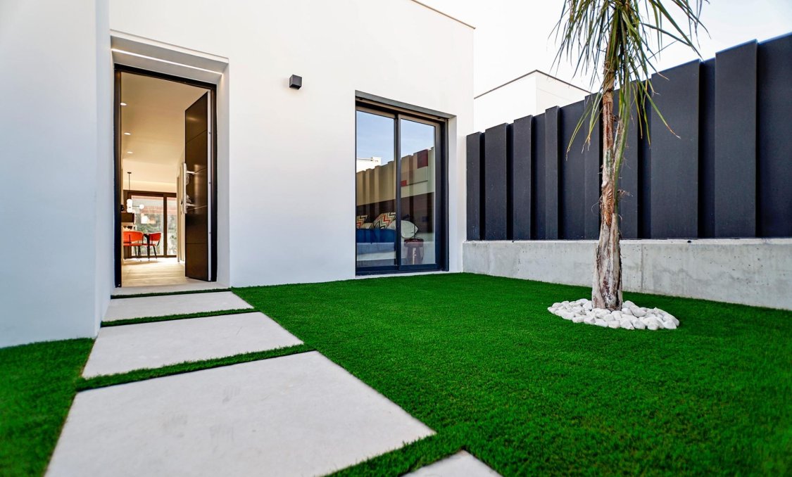 Obra nueva - villa -
