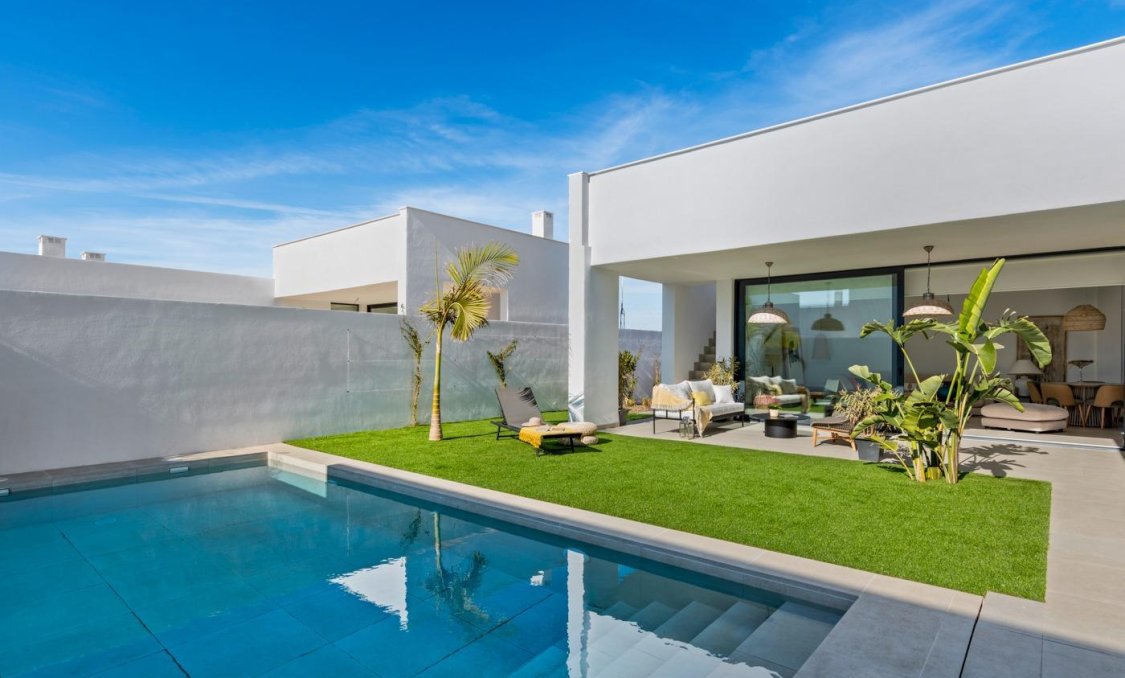 Obra nueva - villa -
