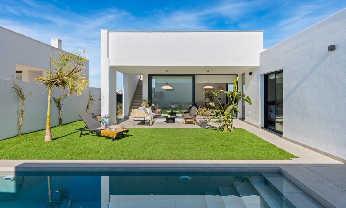 Obra nueva - villa -
