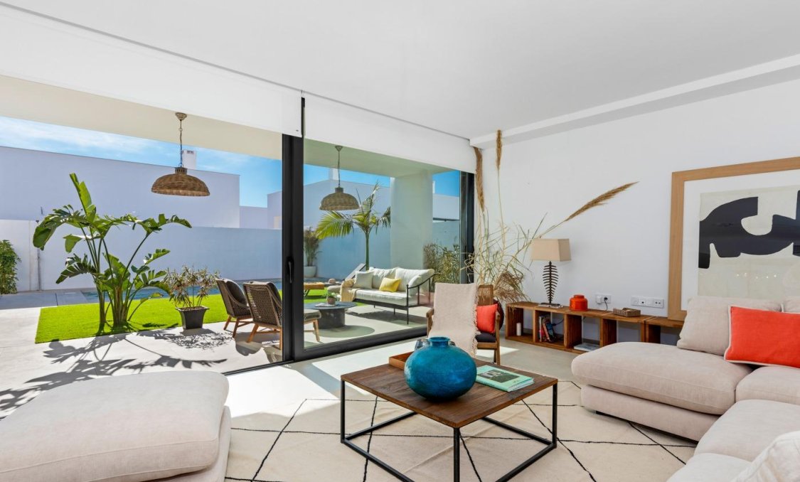 Obra nueva - villa -
