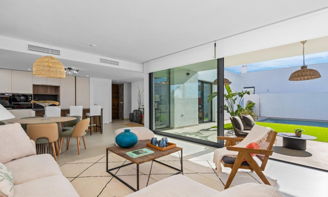 Obra nueva - villa -
