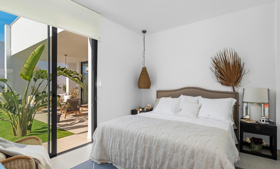 Obra nueva - villa -
